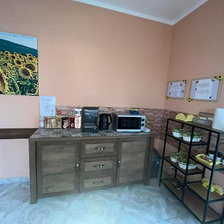 B&B Il Girasole Ortonovo ภายนอก รูปภาพ