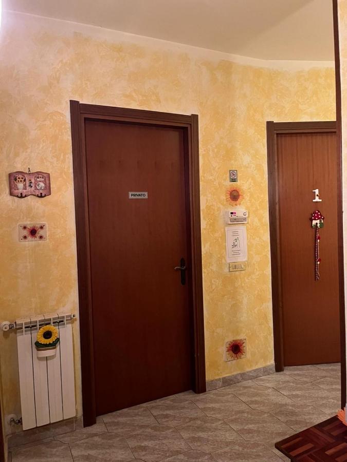 B&B Il Girasole Ortonovo ภายนอก รูปภาพ