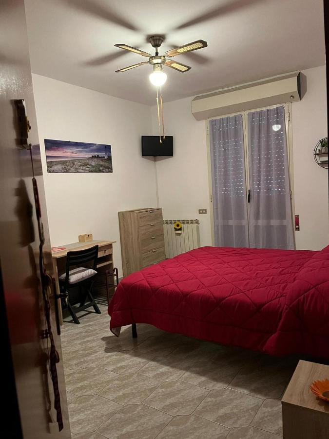 B&B Il Girasole Ortonovo ภายนอก รูปภาพ