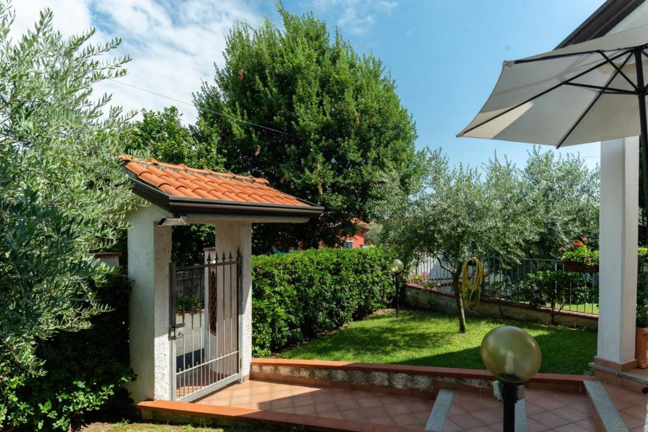 B&B Il Girasole Ortonovo ภายนอก รูปภาพ