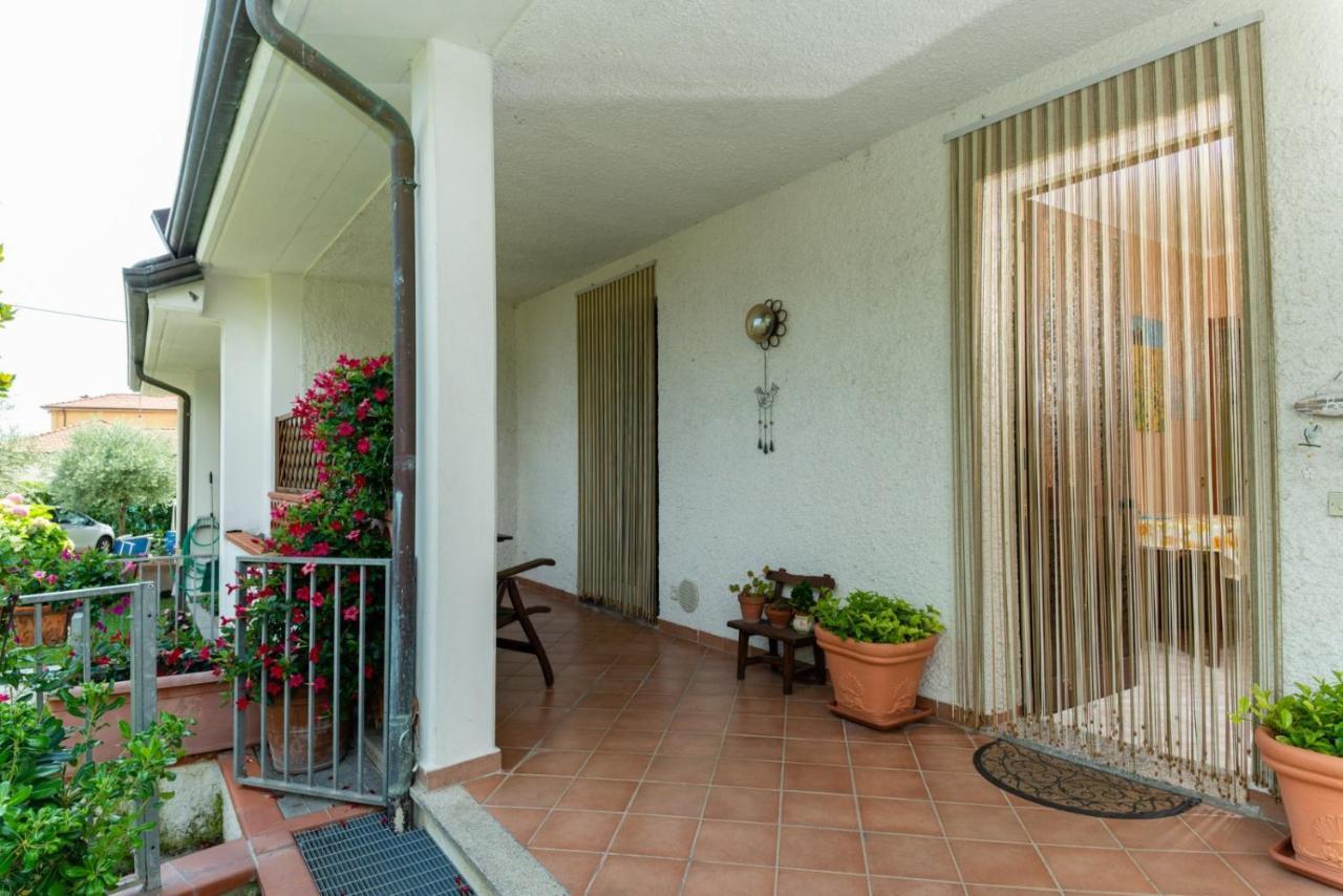 B&B Il Girasole Ortonovo ภายนอก รูปภาพ