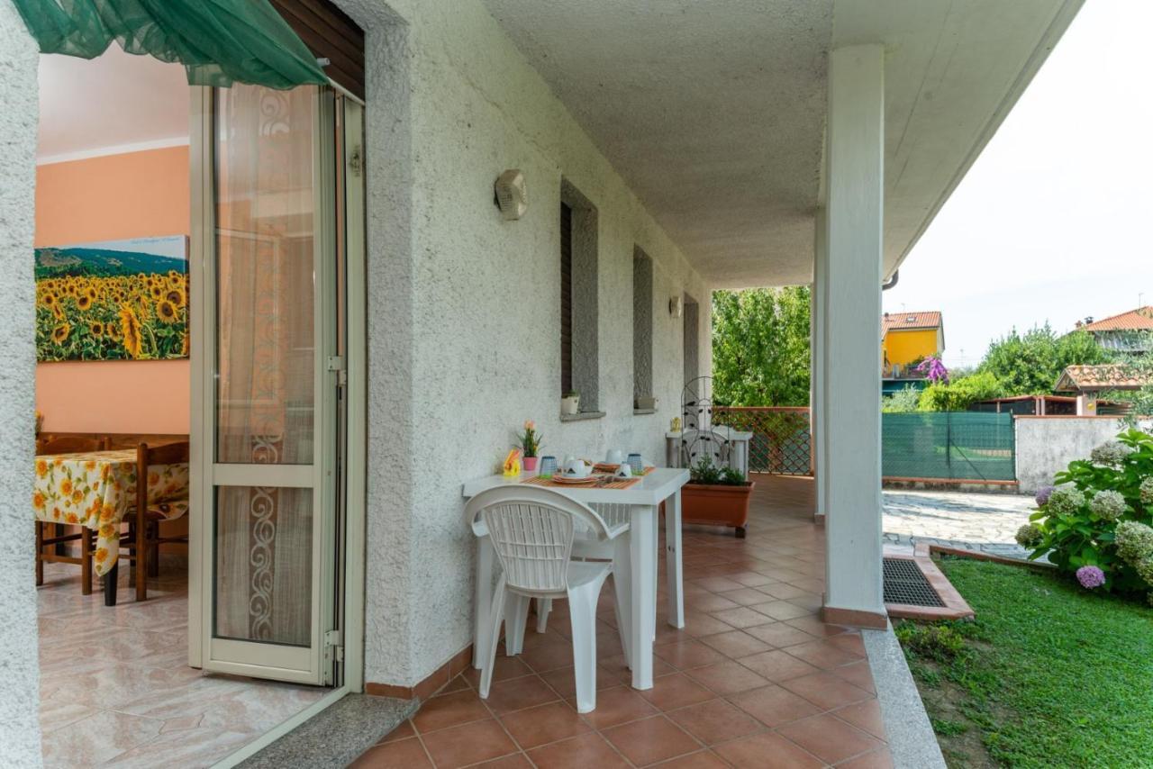B&B Il Girasole Ortonovo ภายนอก รูปภาพ