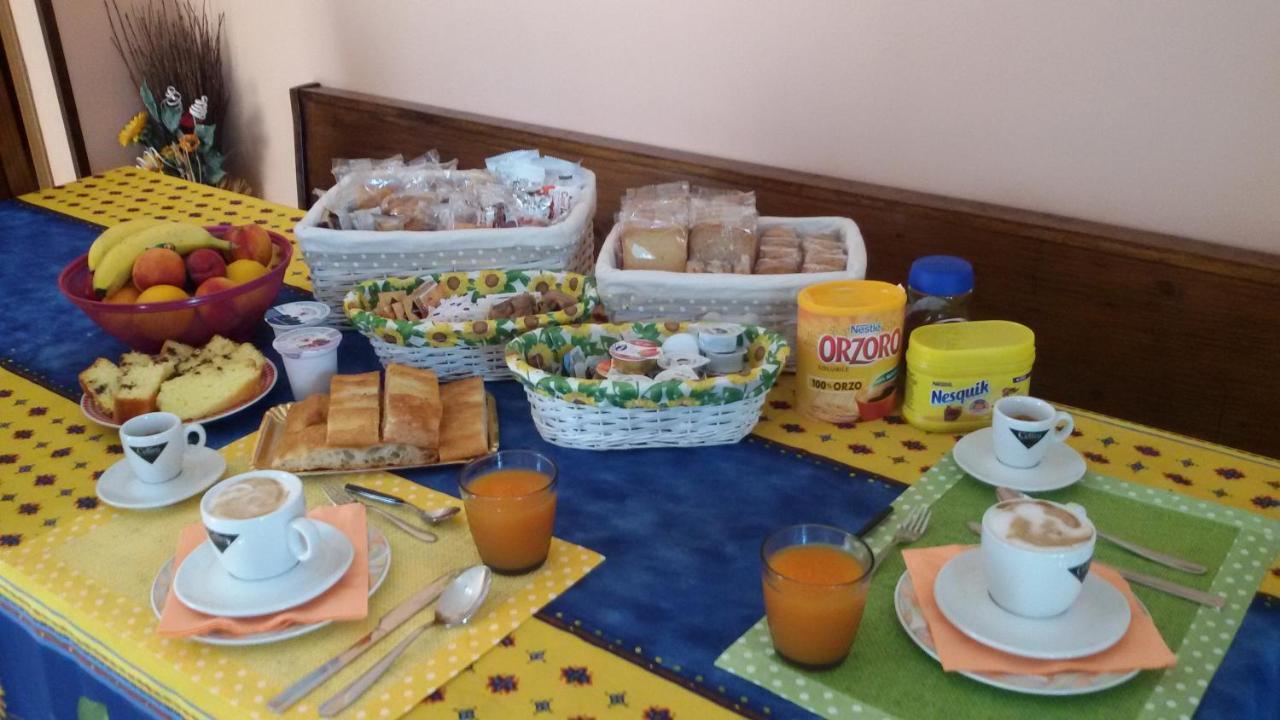 B&B Il Girasole Ortonovo ภายนอก รูปภาพ