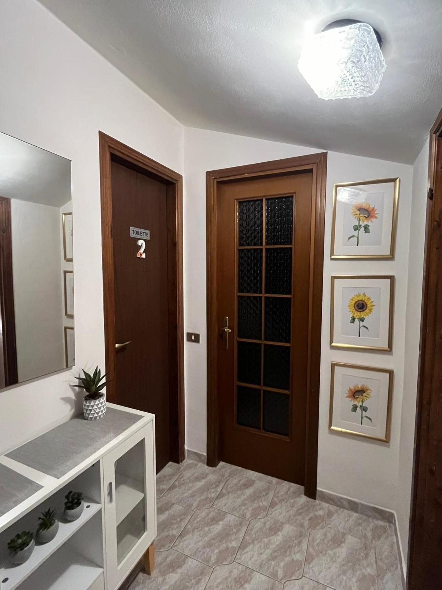 B&B Il Girasole Ortonovo ภายนอก รูปภาพ