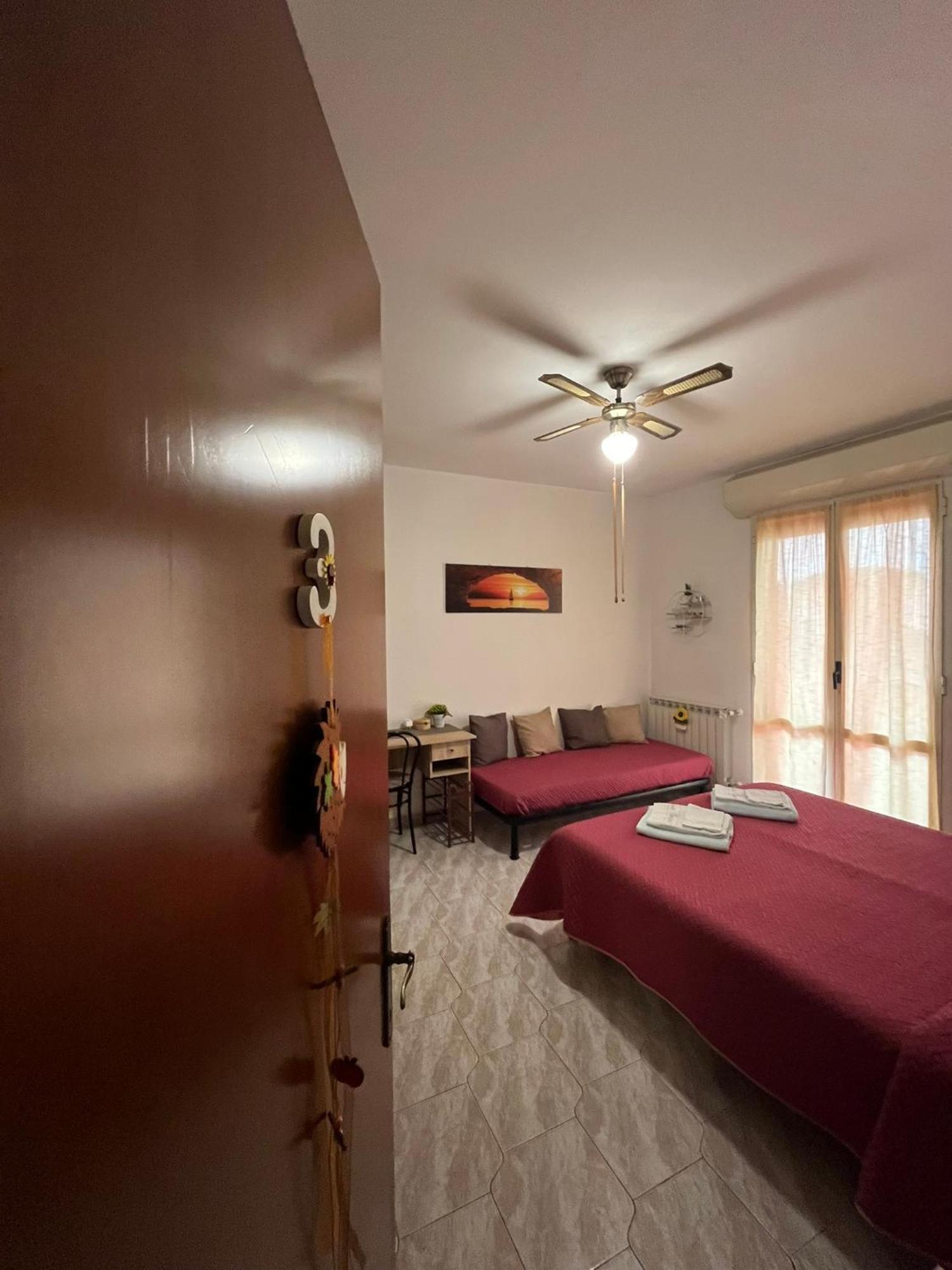 B&B Il Girasole Ortonovo ภายนอก รูปภาพ