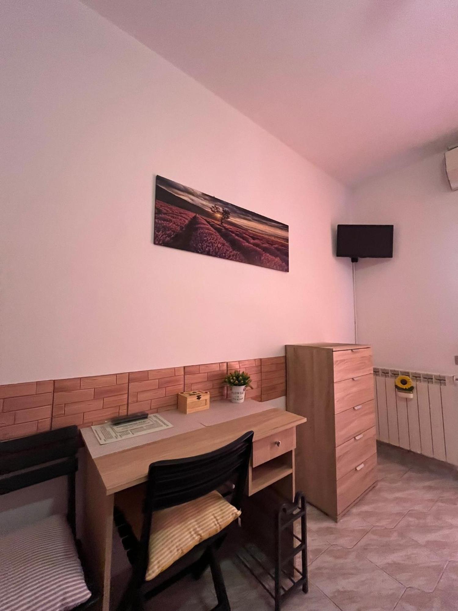 B&B Il Girasole Ortonovo ภายนอก รูปภาพ