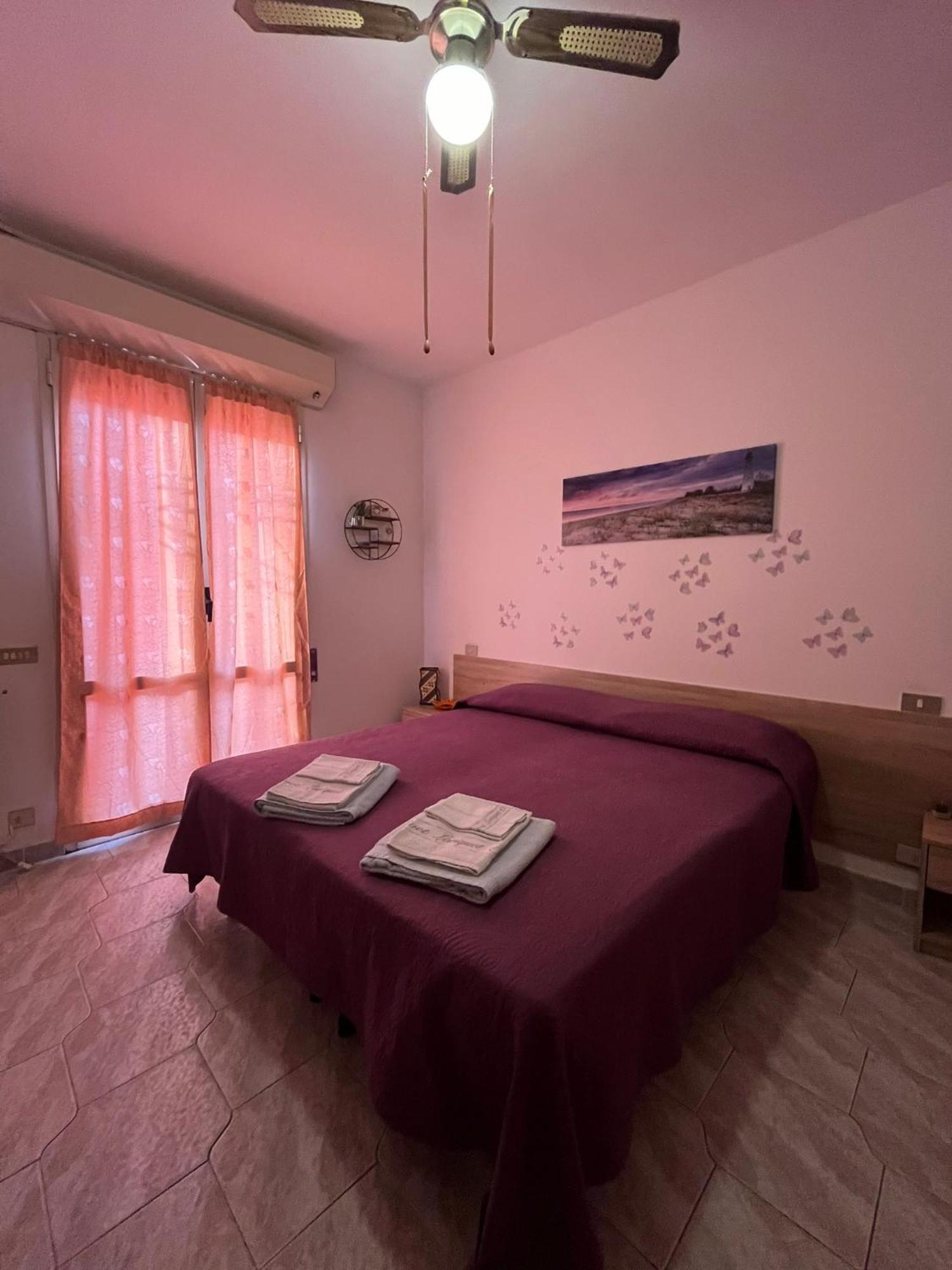 B&B Il Girasole Ortonovo ภายนอก รูปภาพ