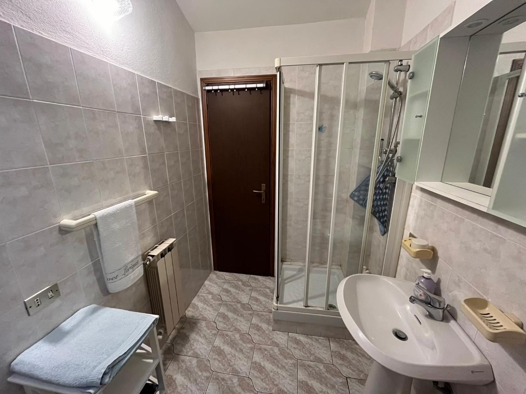 B&B Il Girasole Ortonovo ภายนอก รูปภาพ