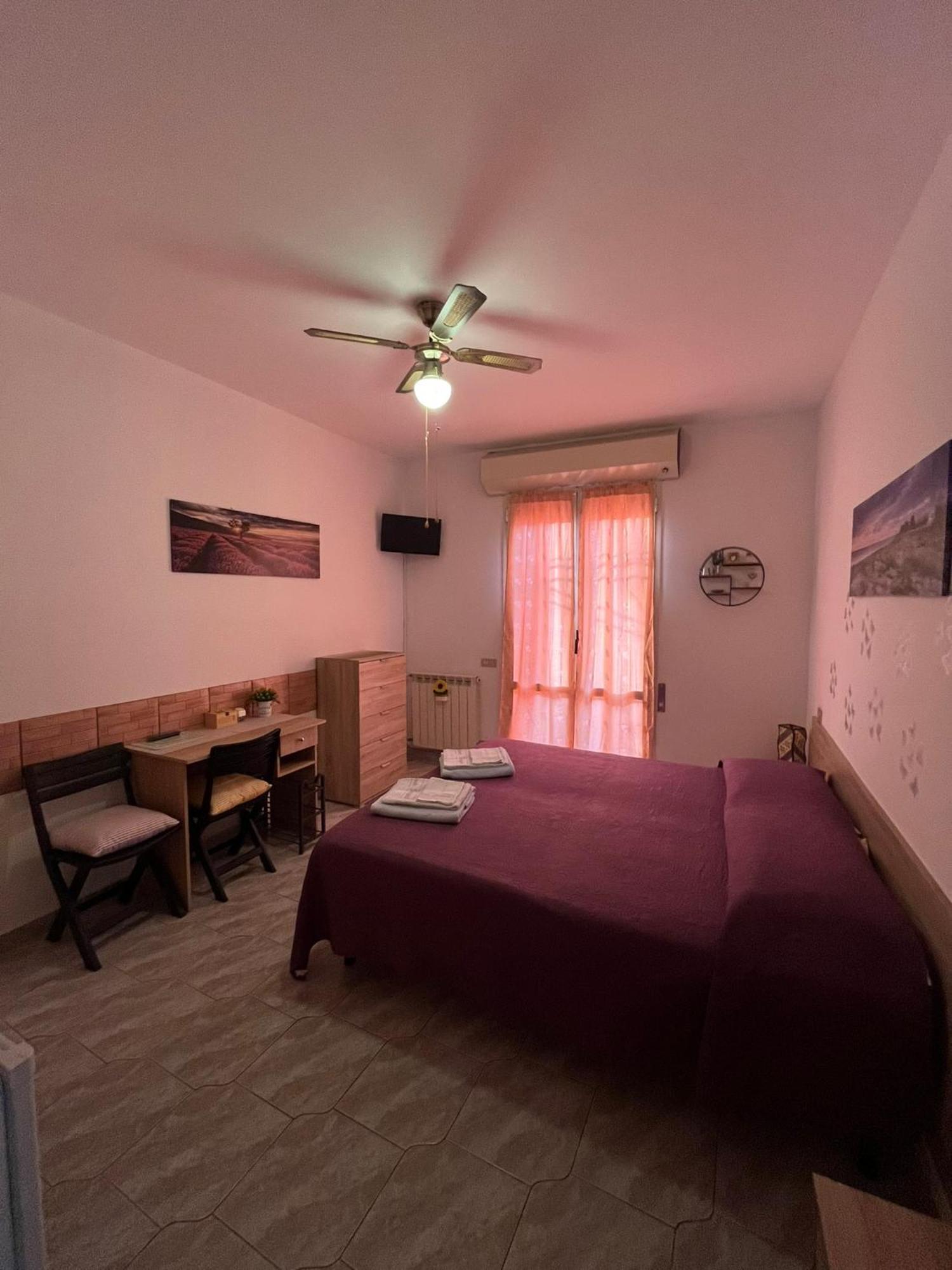 B&B Il Girasole Ortonovo ภายนอก รูปภาพ